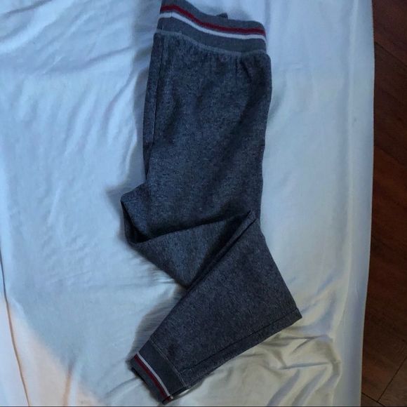 2/15$ 🦋 Pj bottoms - Picture 2 of 5